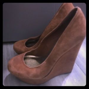 Tan wedges